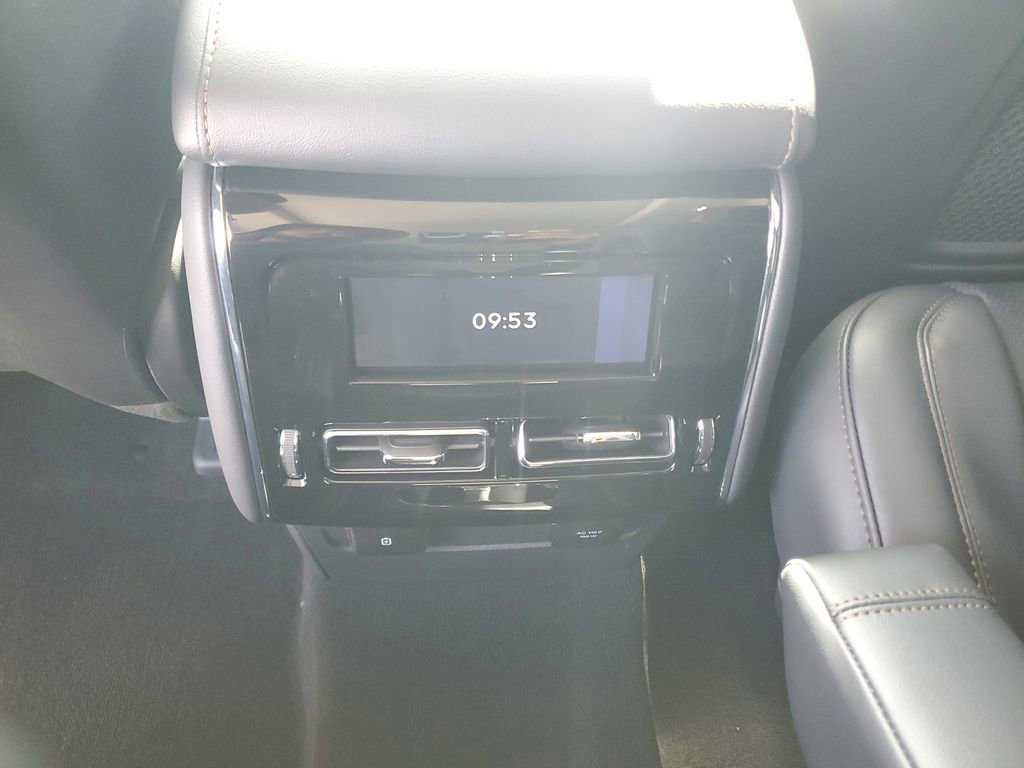 New 2025 Lincoln Aviator 2WD w/ Equipment Group 101A image 15