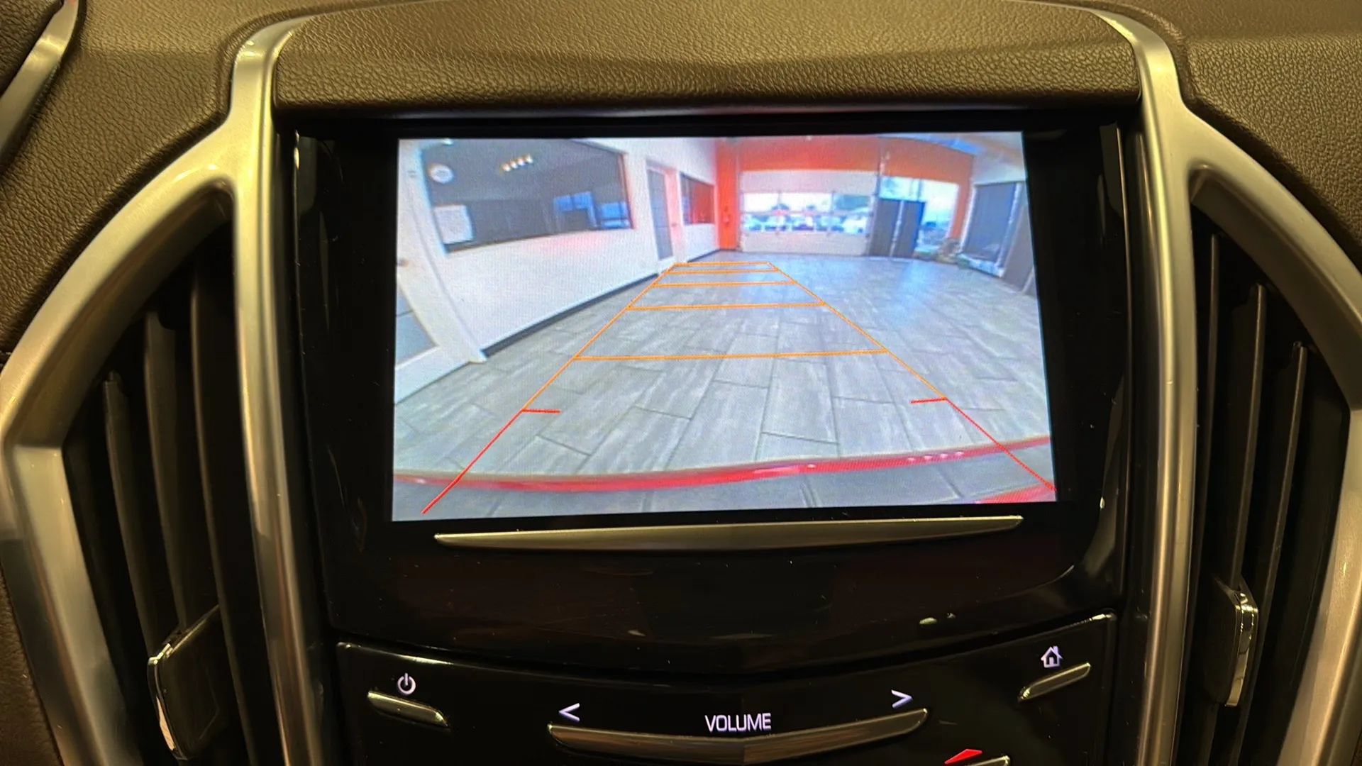 Used 2015 Cadillac SRX Luxury w/ Driver Awareness Package FWD image 25