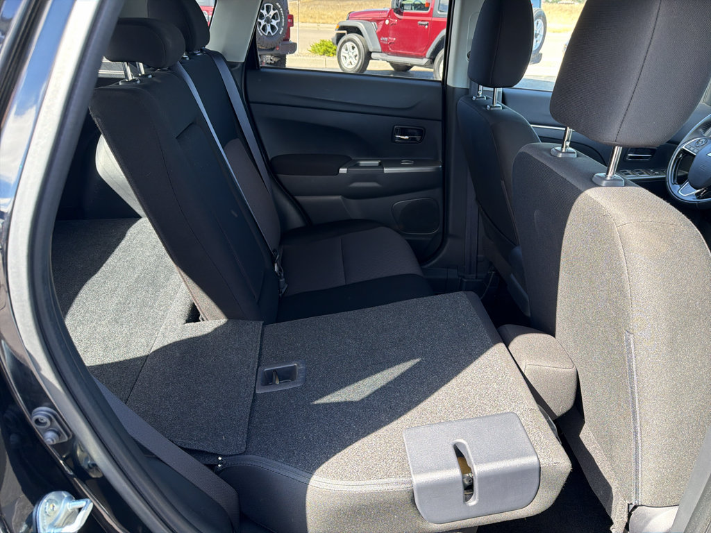 Used 2019 Mitsubishi Outlander Sport SE AWD/4WD image 16