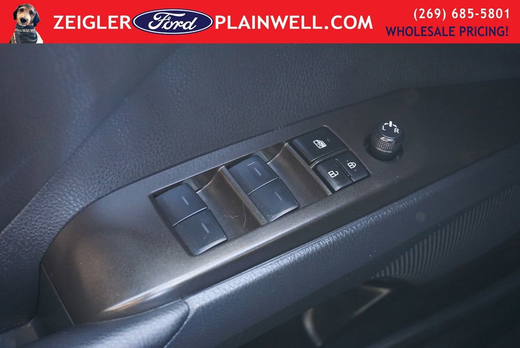 Used 2024 Toyota Camry SE image 28