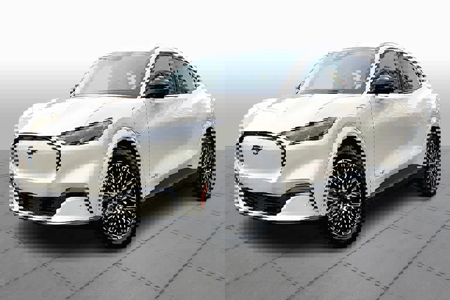 Used 2025 Ford Mustang Mach-E Premium image 35