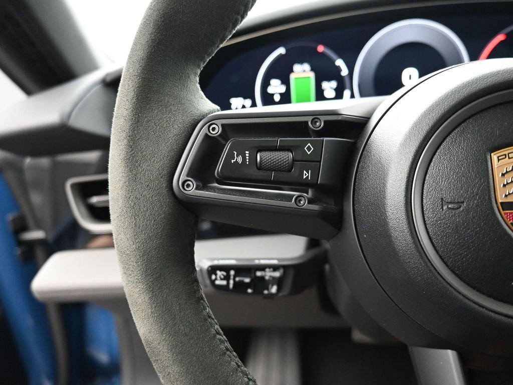 Certified 2025 Porsche Taycan 4S image 21