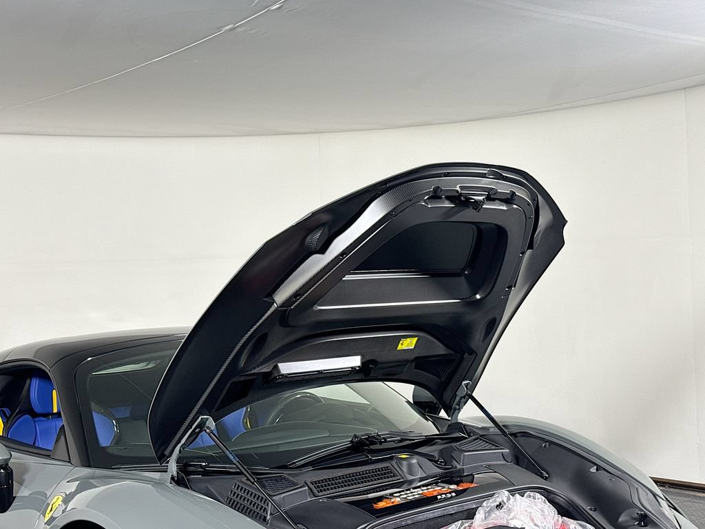 Used 2025 Ferrari SF90 Spider AWD/4WD image 24