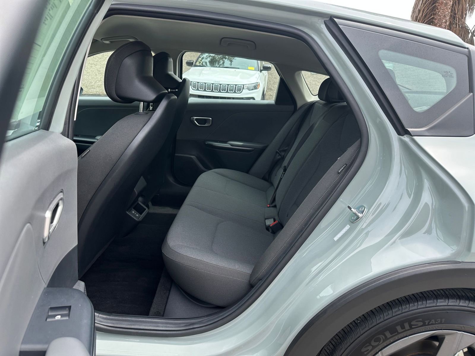 Used 2025 Kia K4 LXS image 24