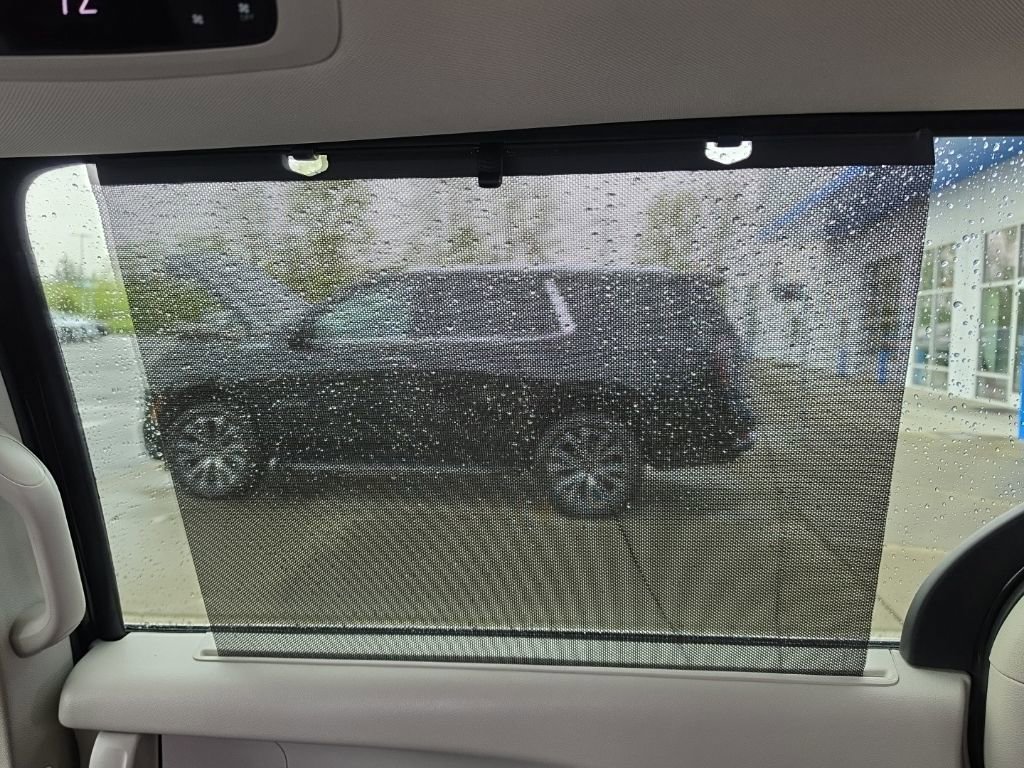 Used 2024 Chrysler Pacifica Touring-L FWD image 29