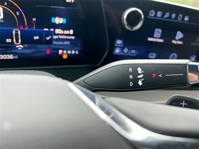 Certified 2025 Chevrolet Traverse LT image 24