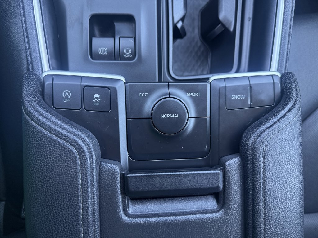 Used 2025 Toyota Grand Highlander FWD image 16