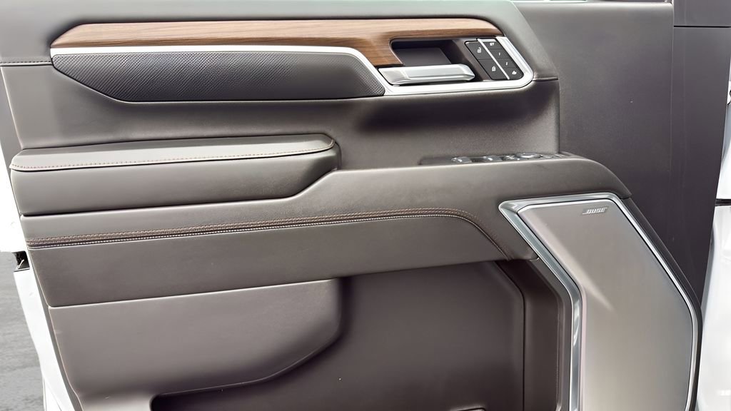 Used 2024 Chevrolet Silverado 3500 High Country w/ High Country Premium Package AWD/4WD image 23