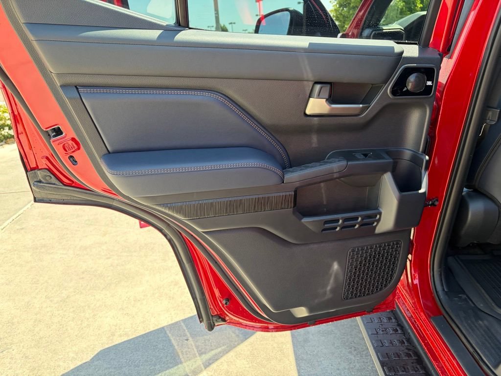 Used 2026 Toyota 4Runner Platinum AWD/4WD image 14