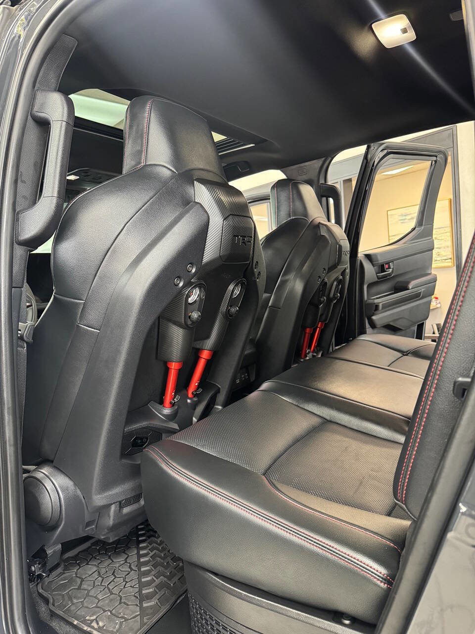 Used 2025 Toyota Tacoma TRD Pro AWD/4WD image 6