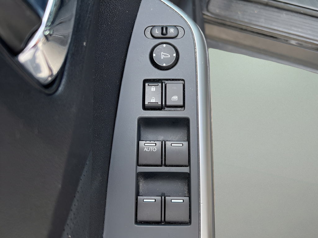 Used 2016 Honda CR-V Touring image 14