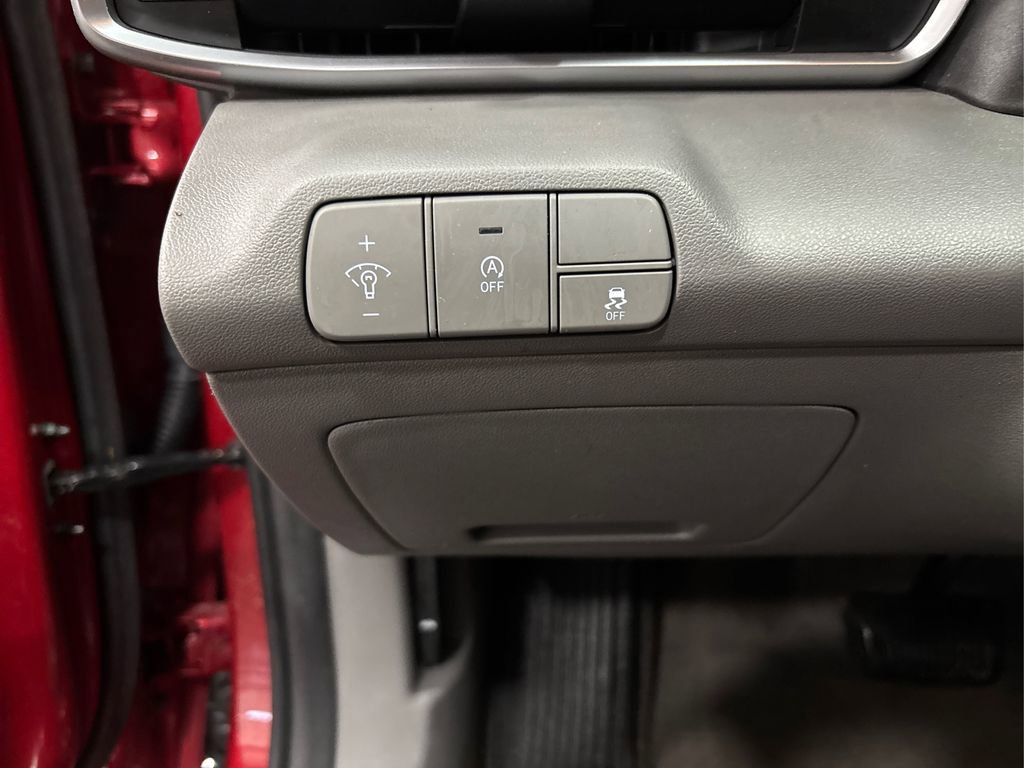 Used 2024 Hyundai Elantra SE image 33