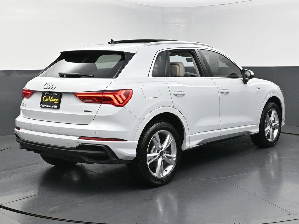 Used 2024 Audi Q3 2.0T Premium w/ Convenience Package image 5