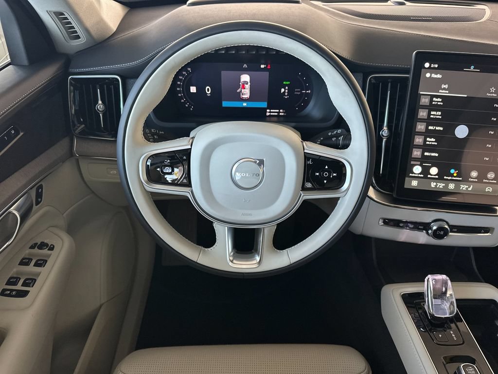 New 2026 Volvo XC90 T8 Ultra w/ Protection Package Premier AWD/4WD image 13