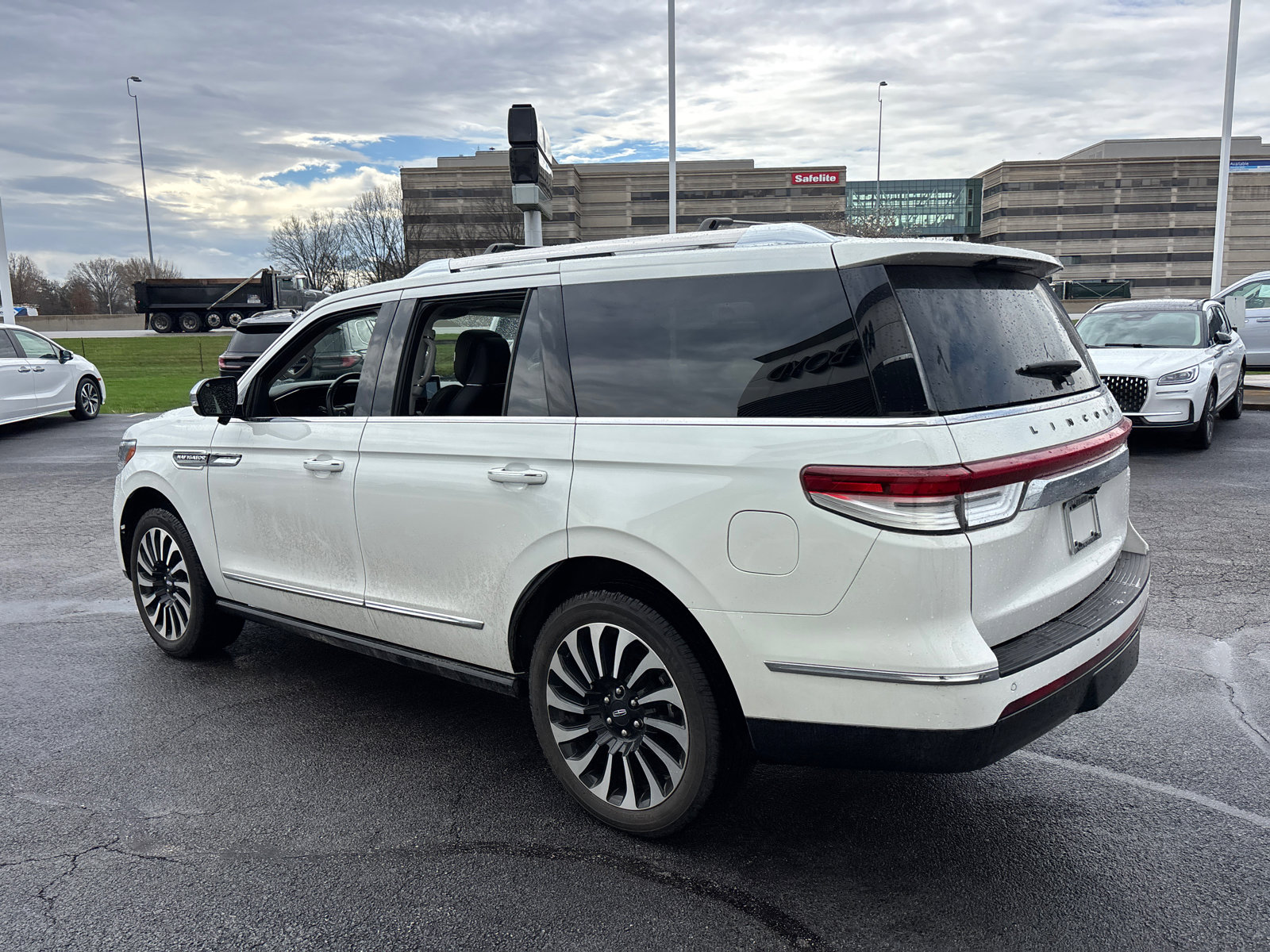 Certified 2023 Lincoln Navigator Black Label image 5