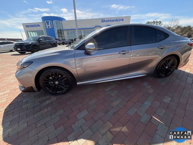 Used 2025 Toyota Camry SE image 30