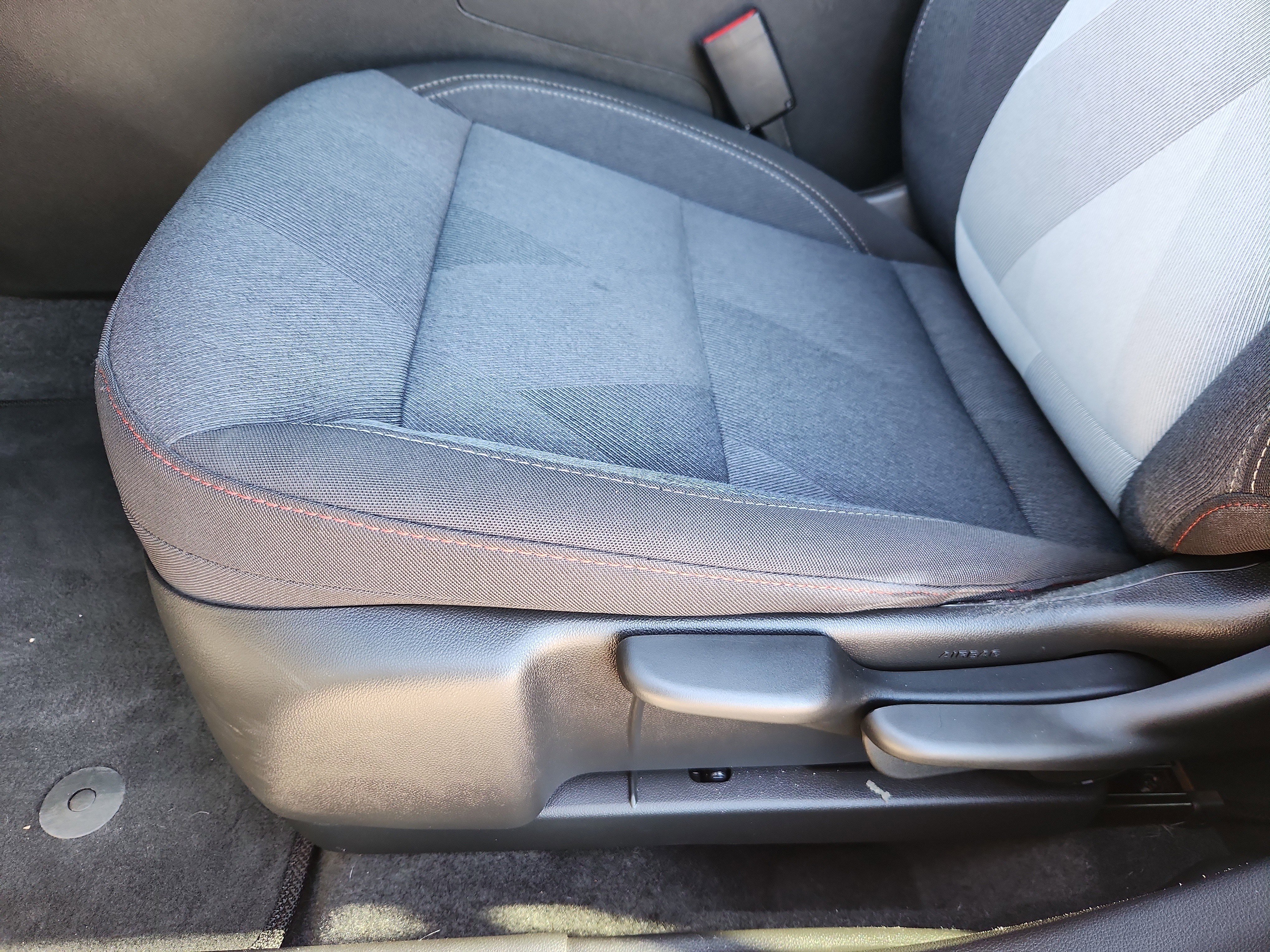 Used 2024 Chevrolet Trax RS image 8