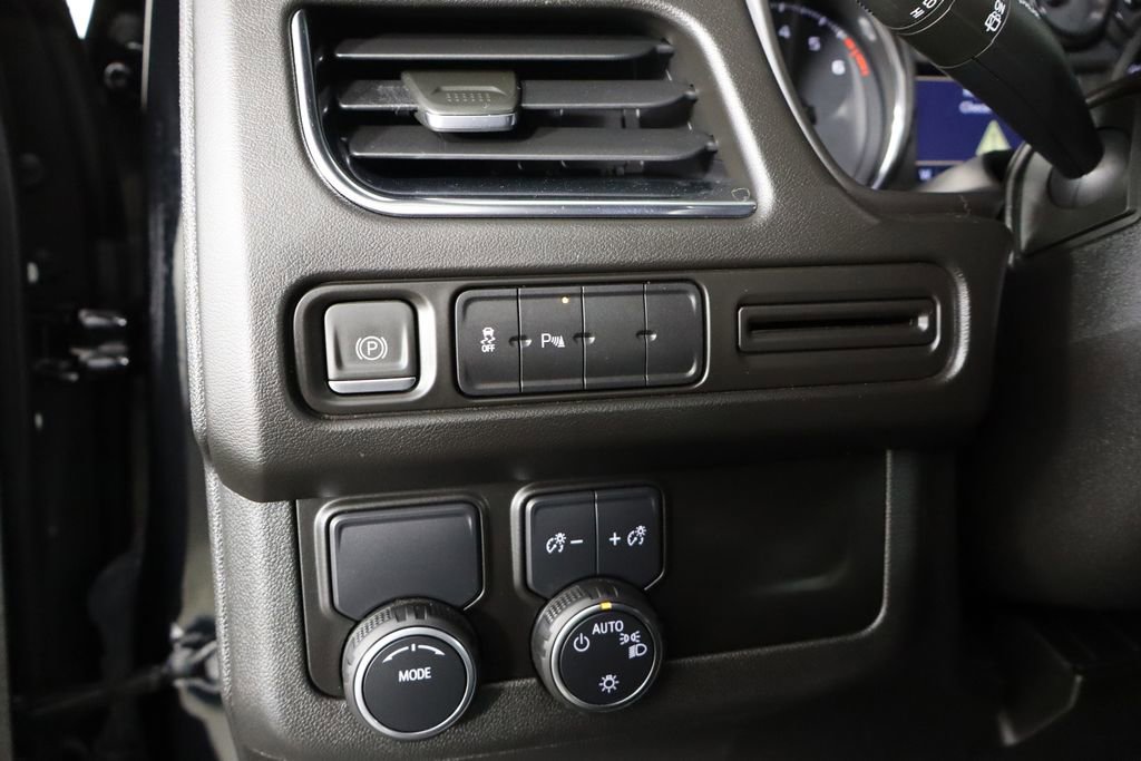 Used 2023 Chevrolet Tahoe 2WD image 23