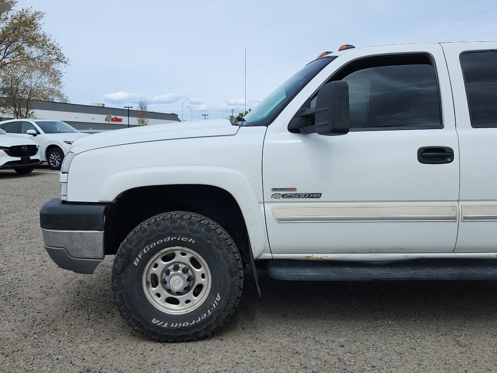 Used 2005 Chevrolet Silverado 2500 LS w/ Heavy-Duty Power Package image 10