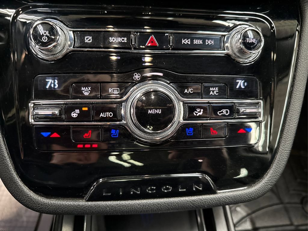 Used 2020 Lincoln Corsair Reserve w/ Equipment Group 202A image 31