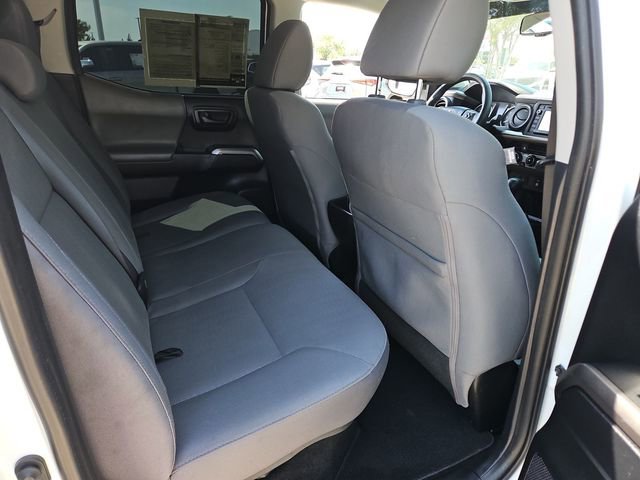 Used 2018 Toyota Tacoma SR5 AWD/4WD image 23