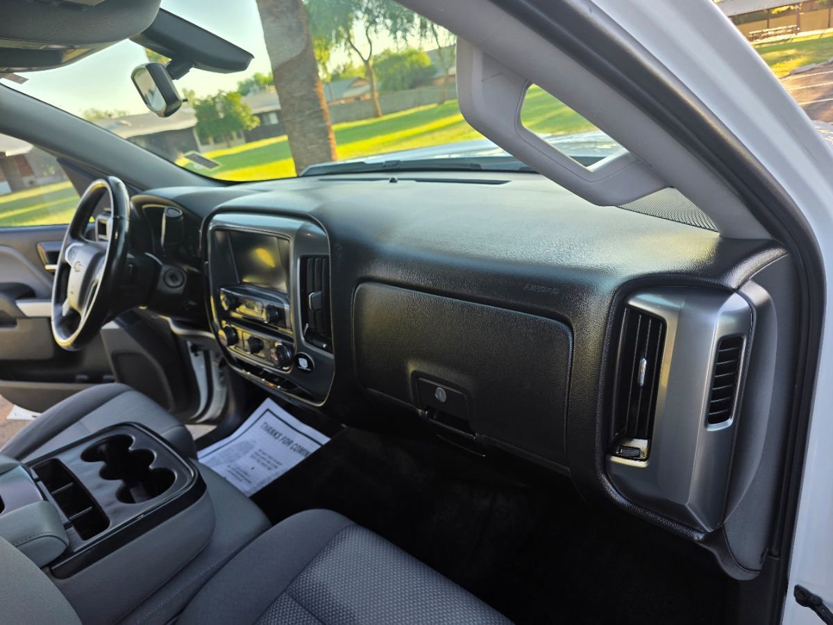 Used 2018 Chevrolet Silverado 1500 LT w/ LT Eassist Package image 32