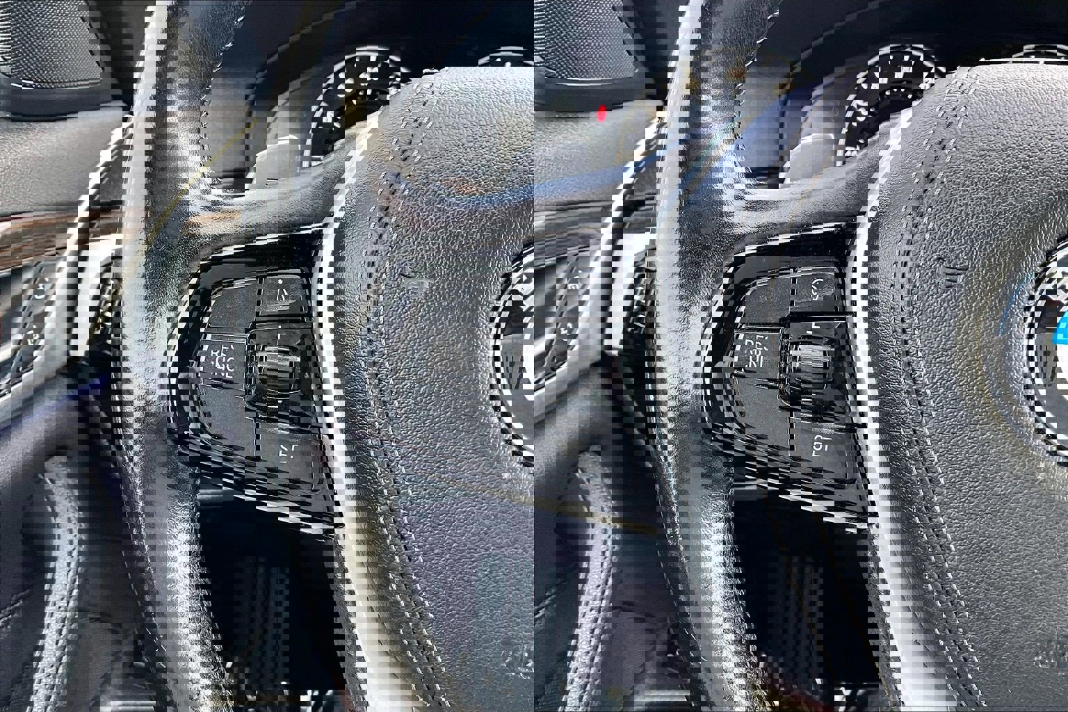 Used 2019 BMW 530i xDrive w/ Convenience Package image 18