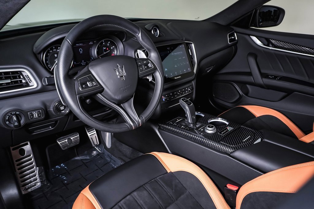 Used 2024 Maserati Ghibli Trofeo image 20