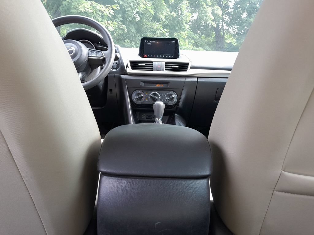 Used 2017 MAZDA MAZDA3 Sport FWD image 32