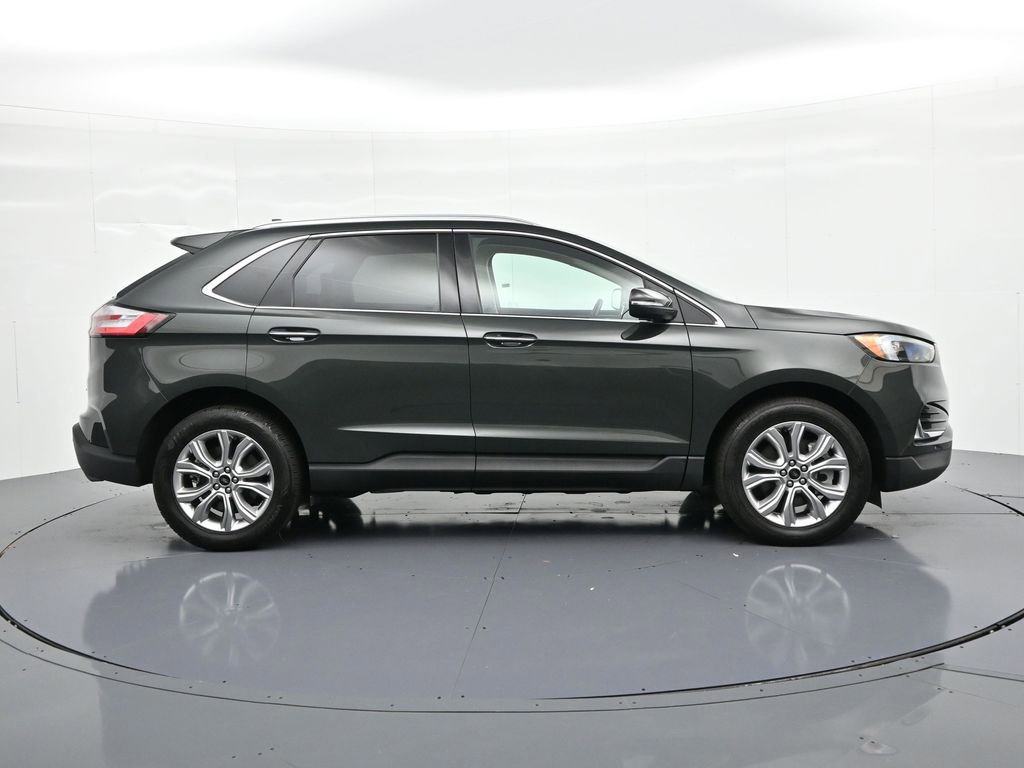 Used 2023 Ford Edge Titanium w/ Class II Trailer Tow Package AWD/4WD image 5