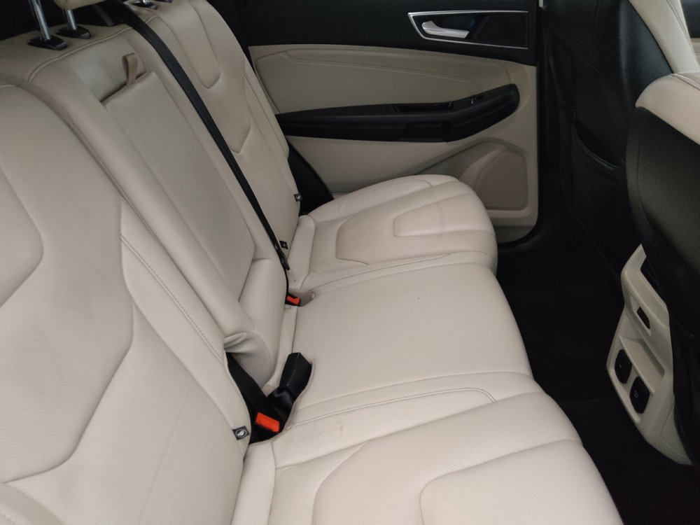 Used 2018 Ford Edge Titanium w/ Equipment Group 301A AWD/4WD image 19