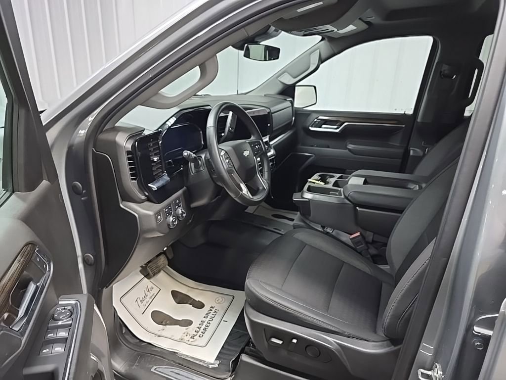 Used 2023 Chevrolet Silverado 1500 LT w/ Z71 Off-Road Package image 28