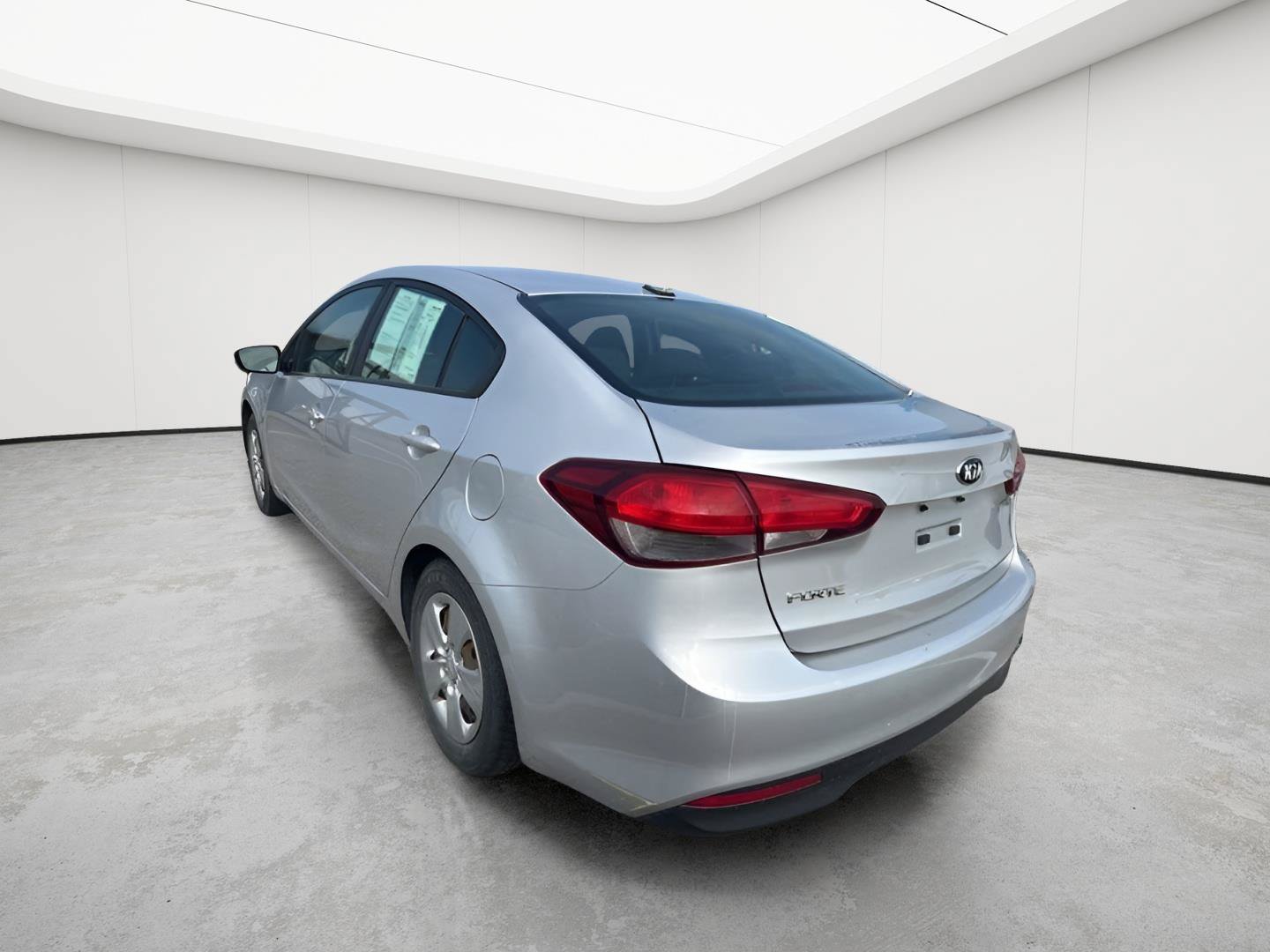 Used 2018 Kia Forte LX FWD image 6