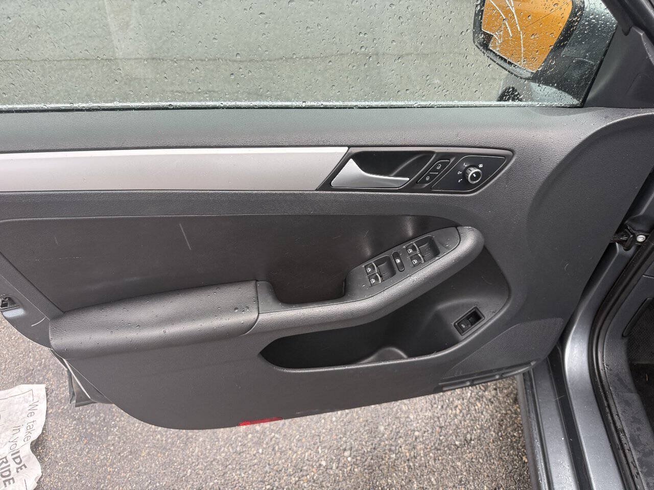Used 2013 Volkswagen Jetta SE FWD image 13