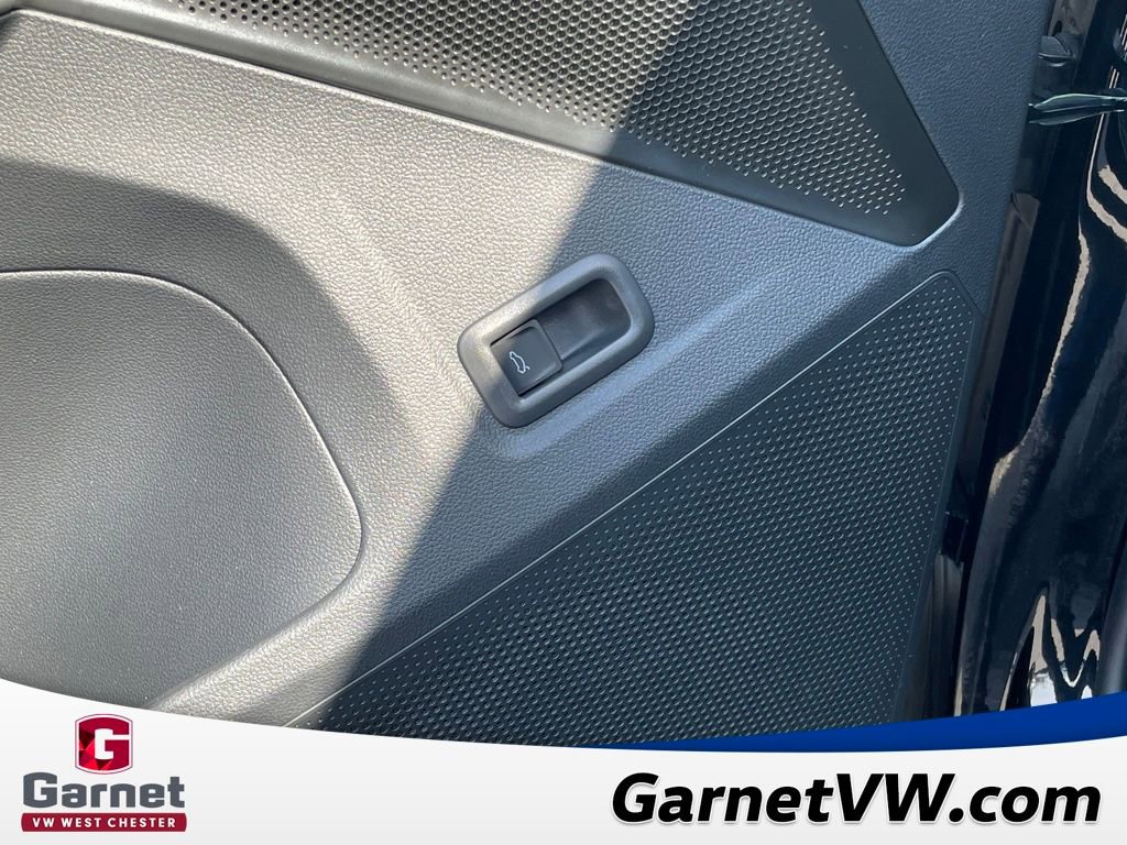 New 2026 Volkswagen Tiguan SE image 33