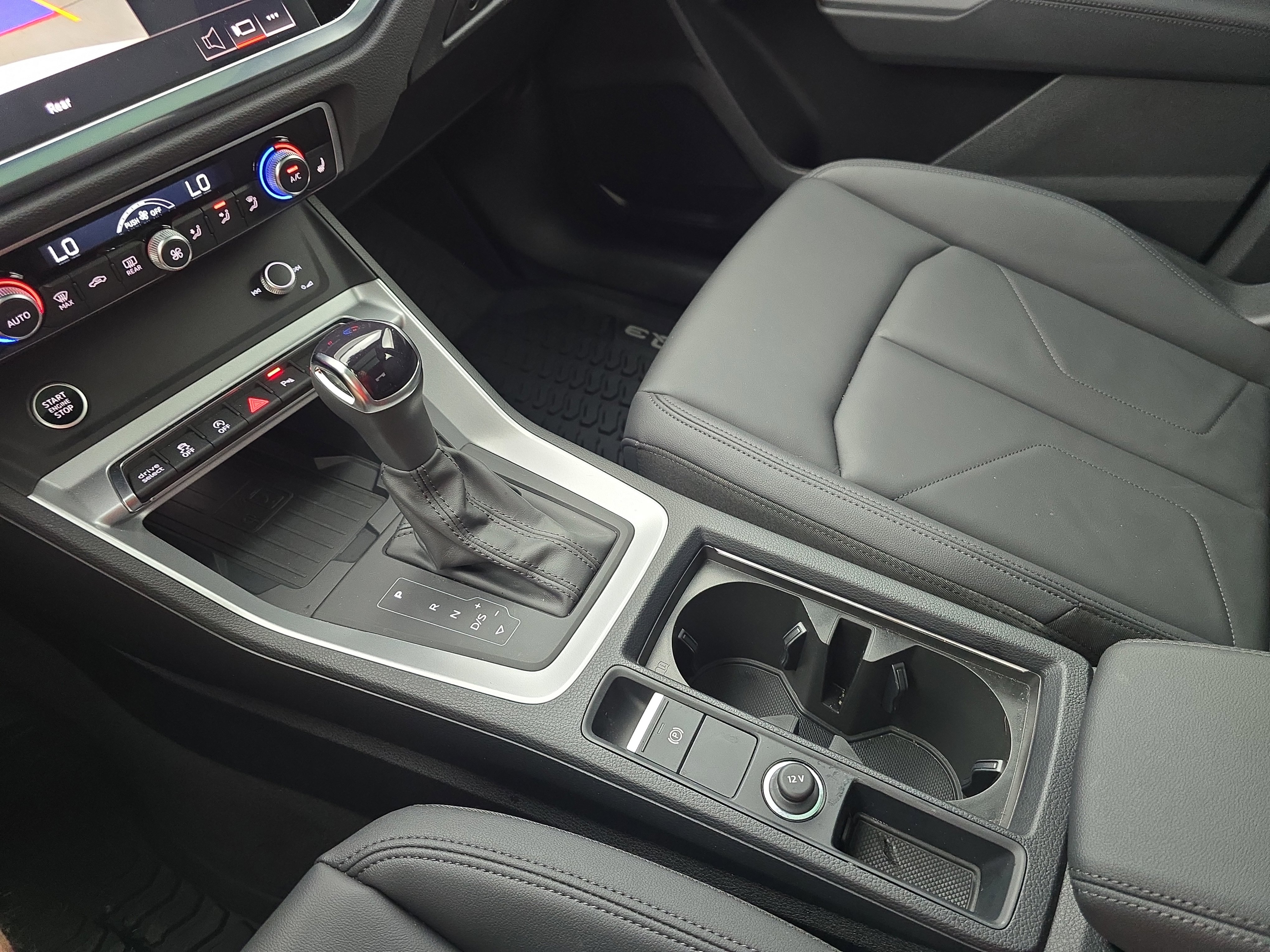 Used 2025 Audi Q3 2.0T Premium w/ Convenience Package image 25