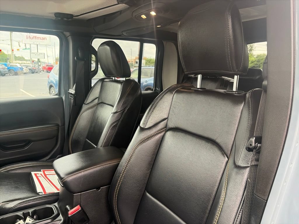 Used 2025 Jeep Gladiator Sport AWD/4WD image 15