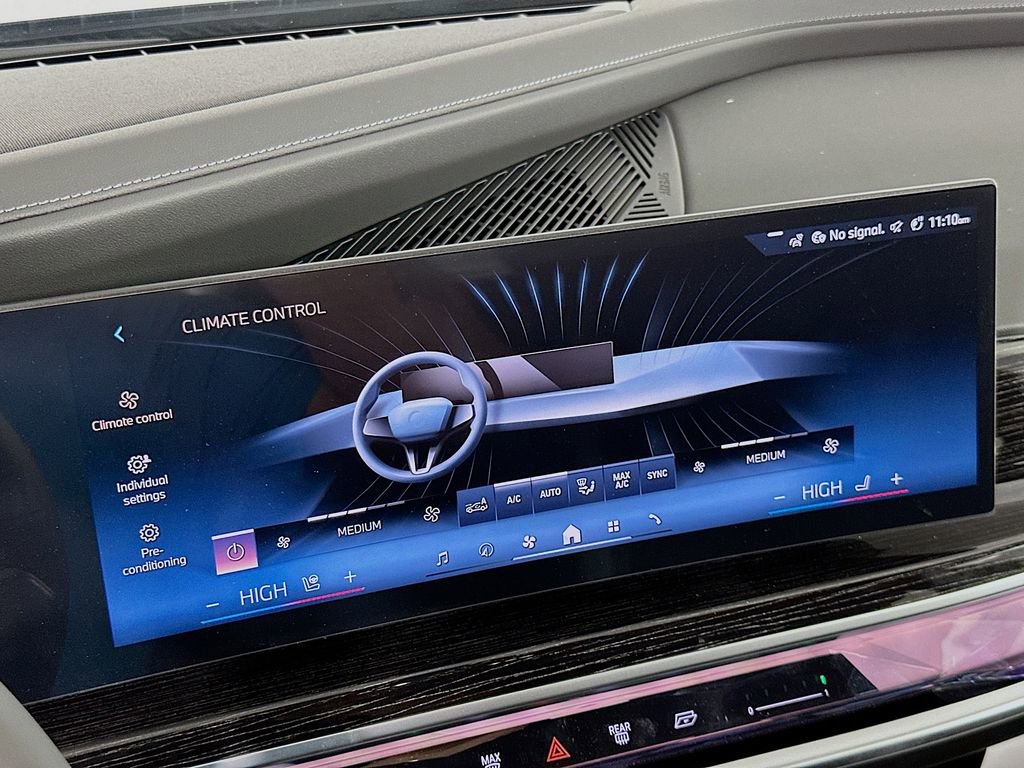 New 2026 BMW 750e xDrive w/ Executive Package image 14