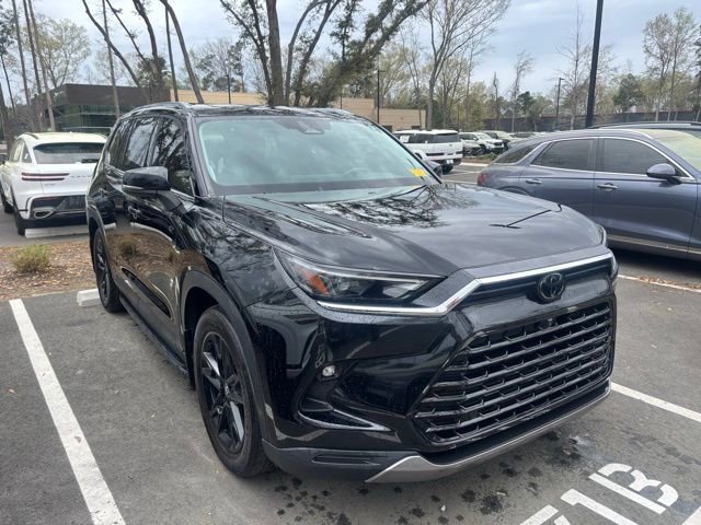Used 2024 Toyota Grand Highlander image 3