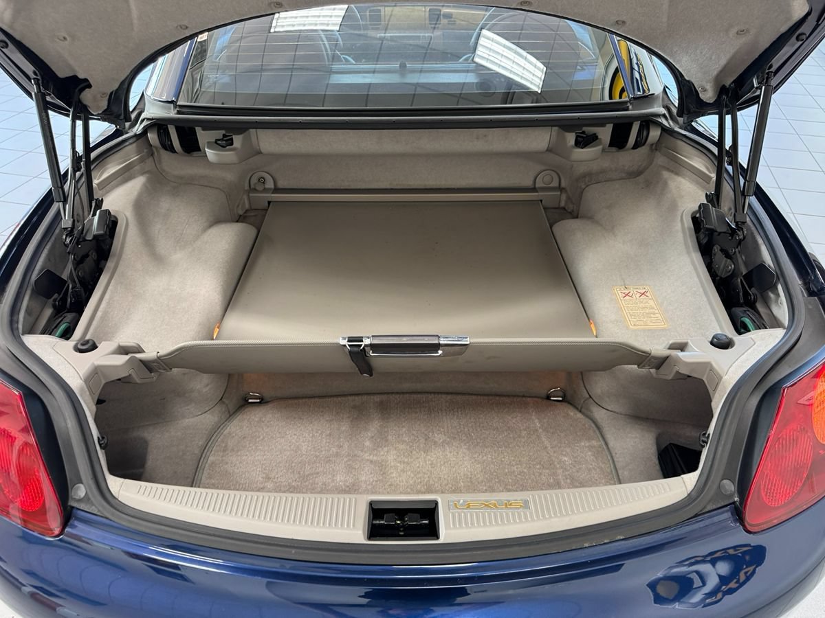 Used 2004 Lexus SC 430 Convertible RWD image 42