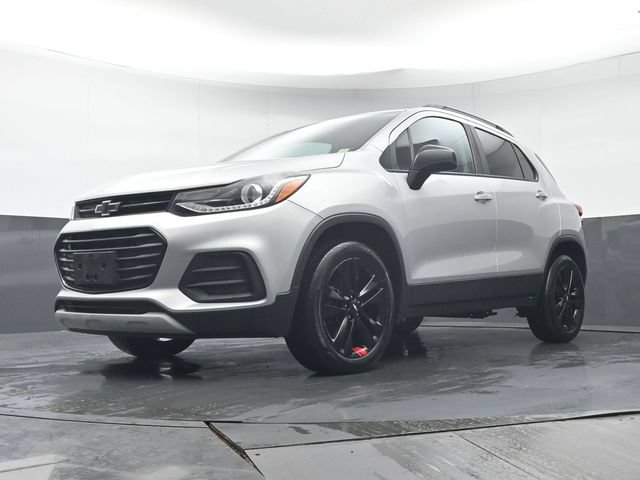 Used 2021 Chevrolet Trax LT w/ Redline Edition AWD/4WD image 22