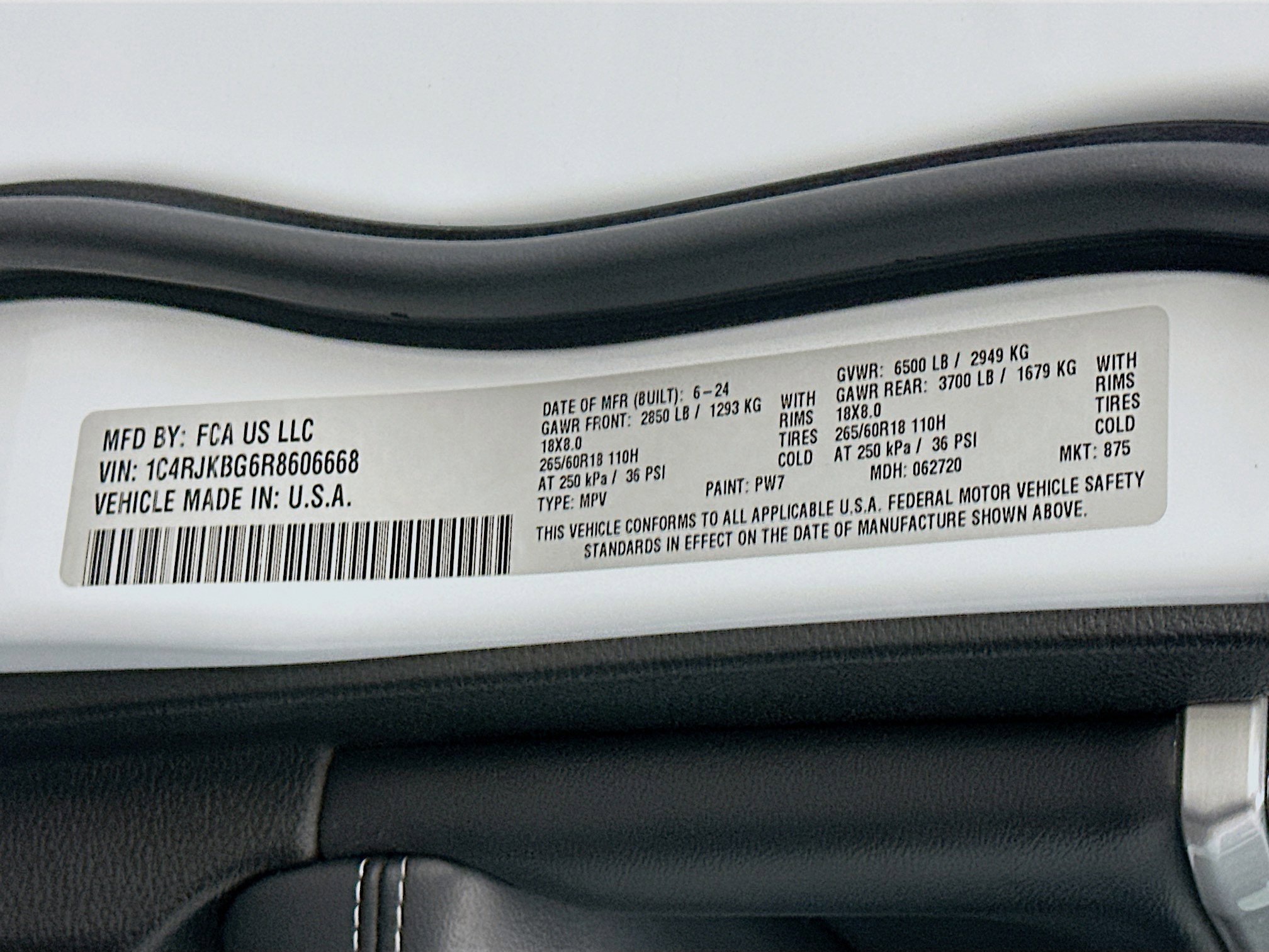 Used 2024 Jeep Grand Cherokee L Limited w/ Luxury Tech Group II AWD/4WD image 12