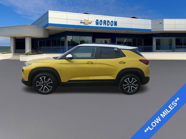 Used 2023 Chevrolet TrailBlazer ACTIV w/ Sun and Liftgate Package image 2