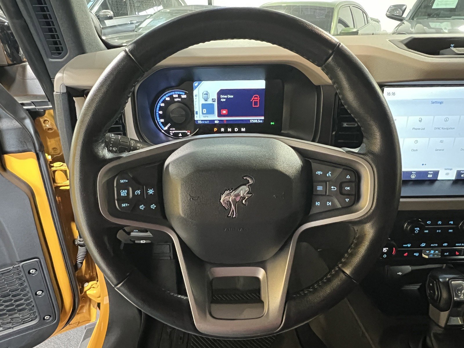 Used 2021 Ford Bronco Wildtrak image 11