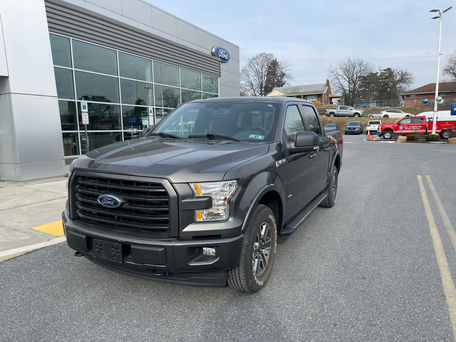 Used 2017 Ford F150 XLT w/ Equipment Group 302A Luxury image 2