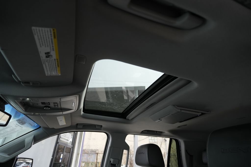 Used 2017 GMC Yukon Denali w/ Open Road Package image 17