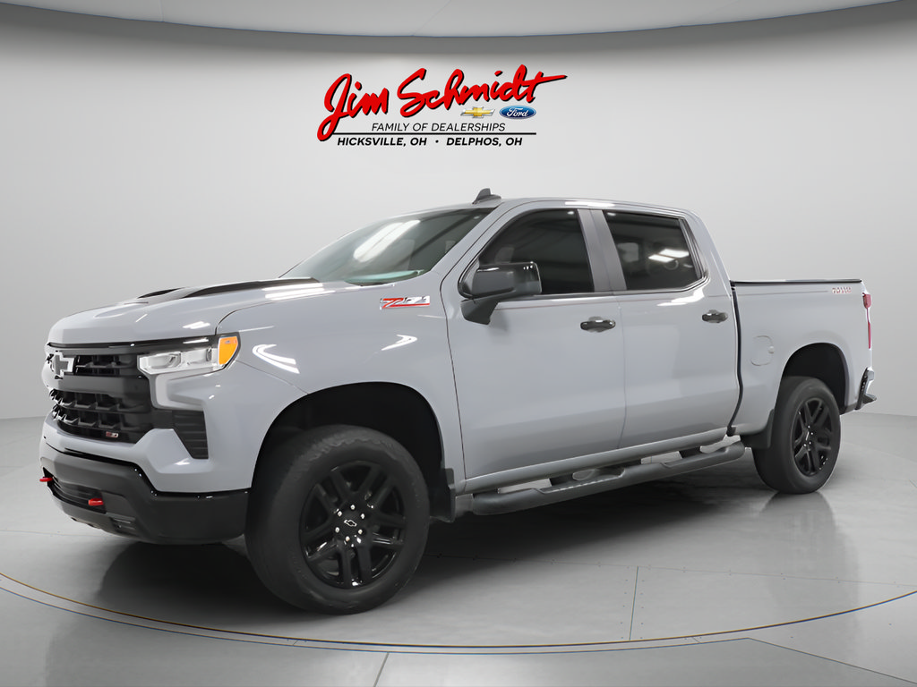 Used 2024 Chevrolet Silverado 1500 LT Trail Boss w/ Convenience Package II AWD/4WD image 3