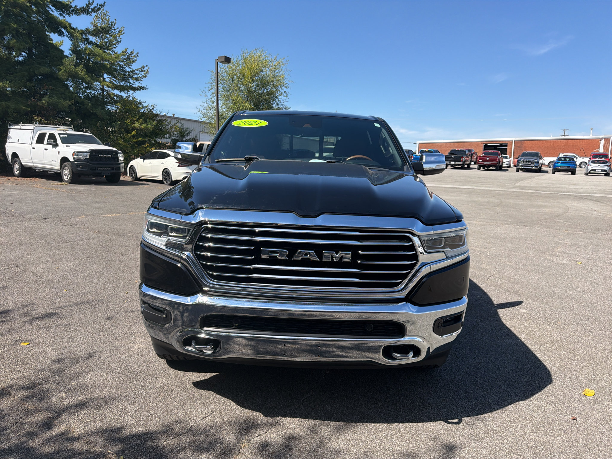 Used 2021 RAM 1500 Limited AWD/4WD image 2
