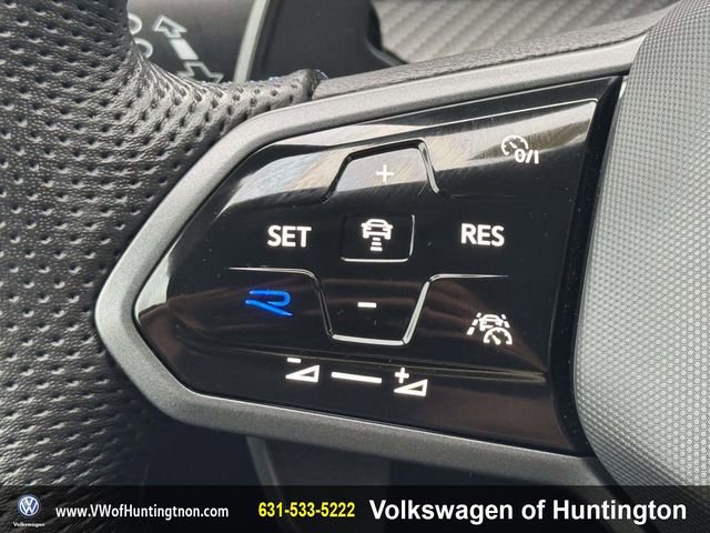 Certified 2024 Volkswagen Golf R image 19