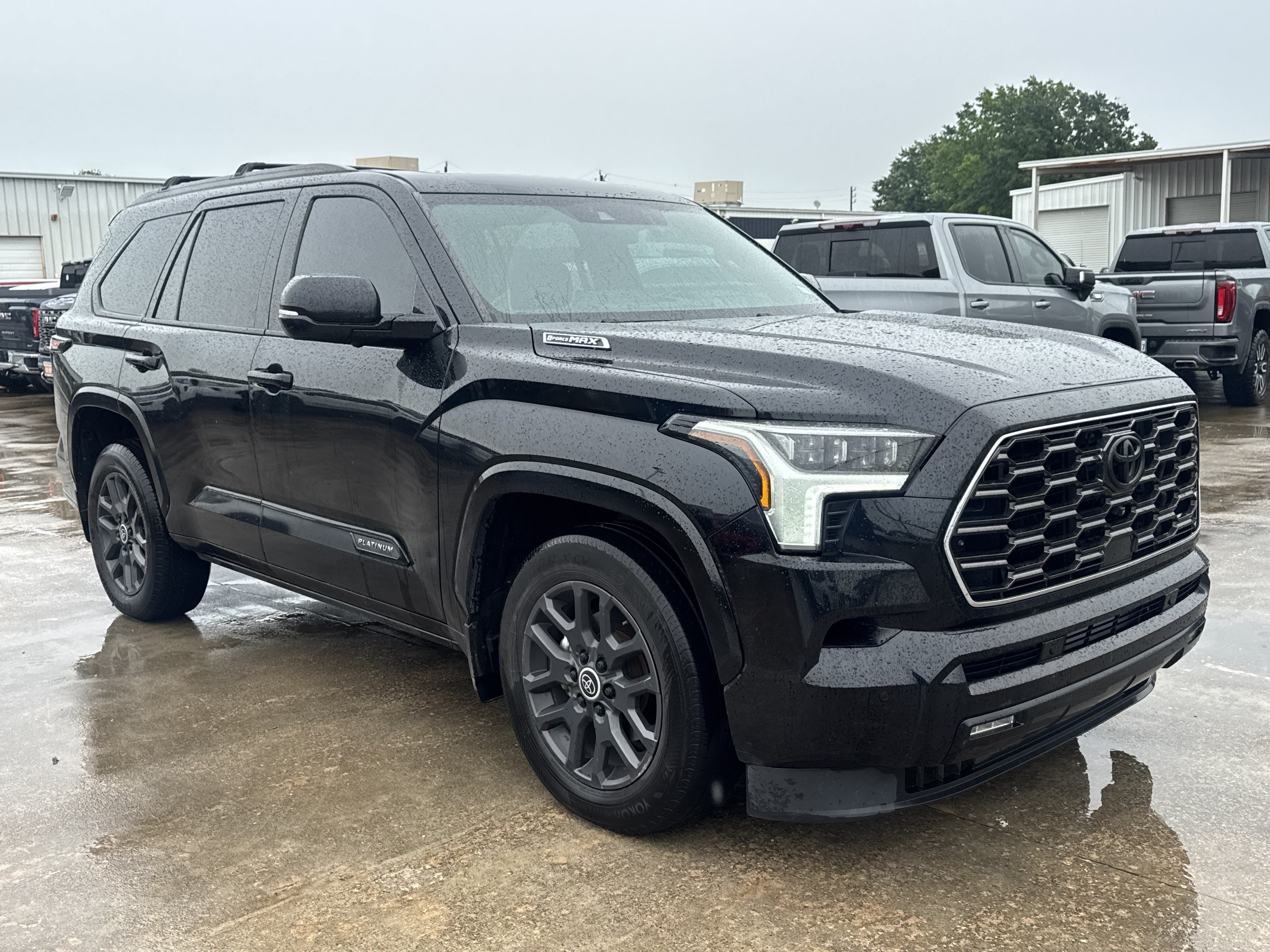 Used 2024 Toyota Sequoia Platinum AWD/4WD image 17